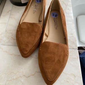 NWOT City classified Camel Loafer
